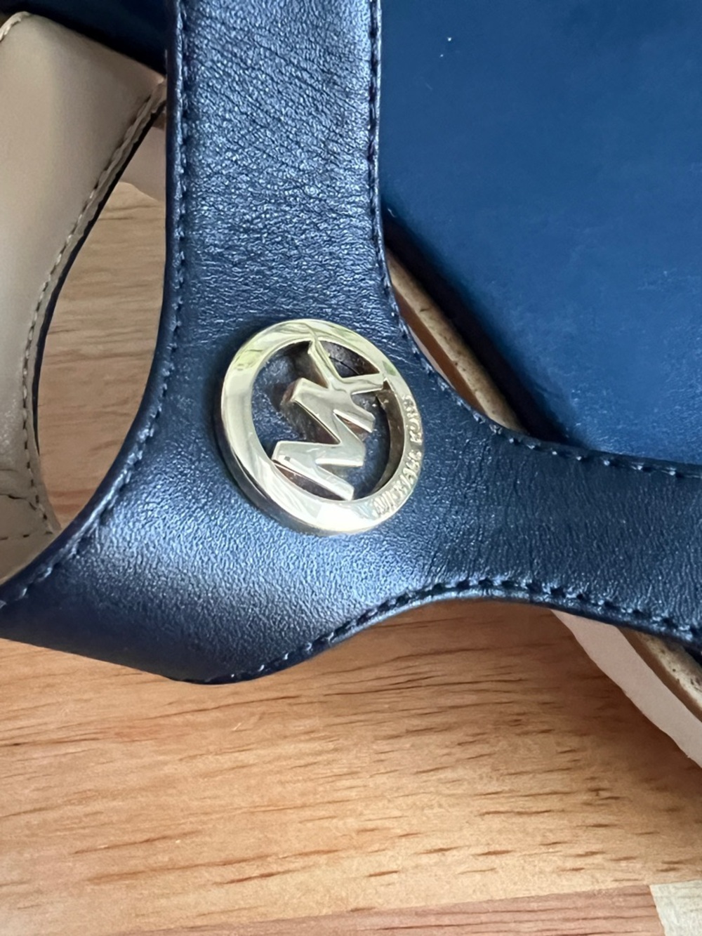 Michael Kors Womens Judy Thong Summer Sandals Navy Blue Leather Size 8.5 - Picture 8 of 10